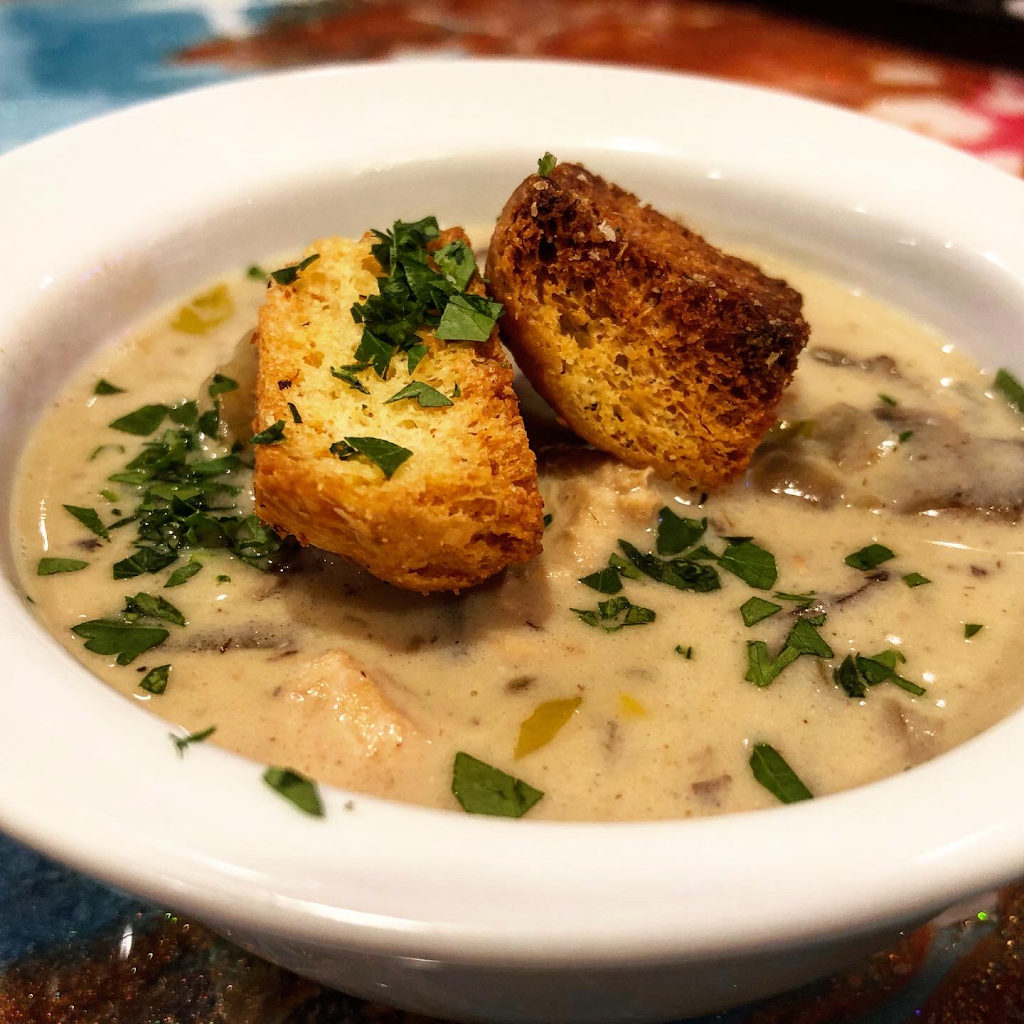 The Funny Farm Restaurant | restaurant | 3245 Stevens Creek Blvd, San Jose, CA 95117, USA | 4082444424 OR +1 408-244-4424