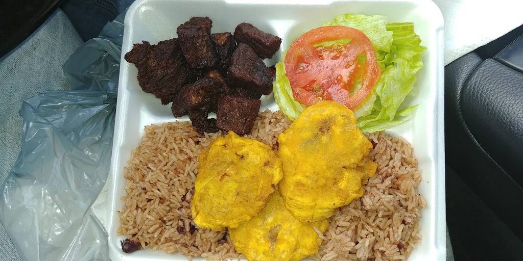 Sarah Cuisine Créole | restaurant | 6914 Av Wilderton, Montréal, QC H3S 2M5, Canada | 4388821905 OR +1 438-882-1905