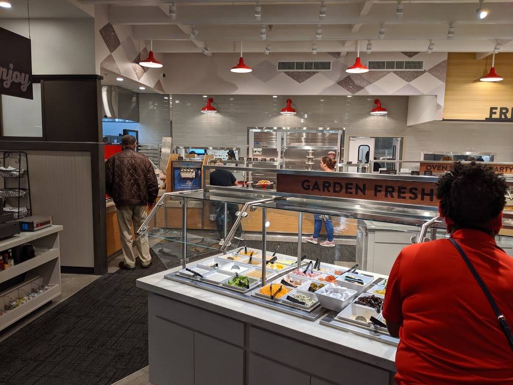 Golden Corral Buffet & Grill | restaurant | 1501 S Sooner Rd, Oklahoma City, OK 73110, USA | 4057390566 OR +1 405-739-0566