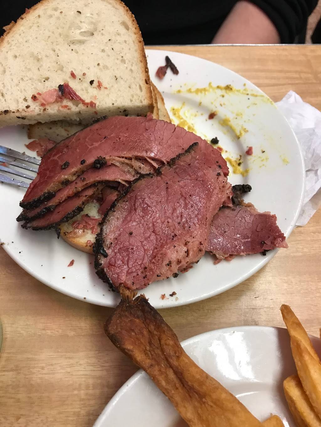 A Taste of Katzs | restaurant | 1 Dekalb Ave, Brooklyn, NY 11201, USA | 2122542246 OR +1 212-254-2246