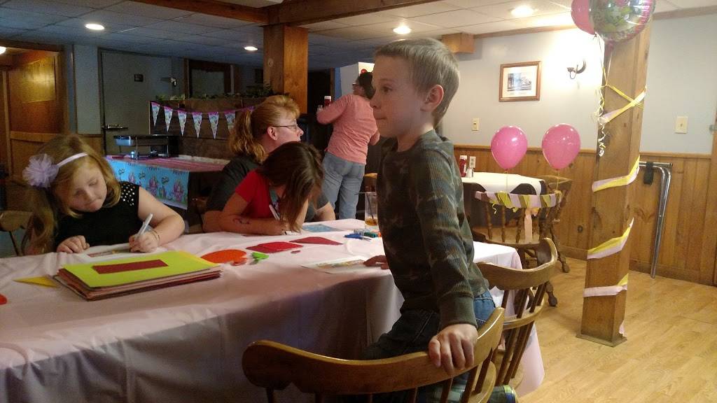 Riverview | restaurant | 928 NY-11C, Brasher Falls, NY 13613, USA | 3153894100 OR +1 315-389-4100