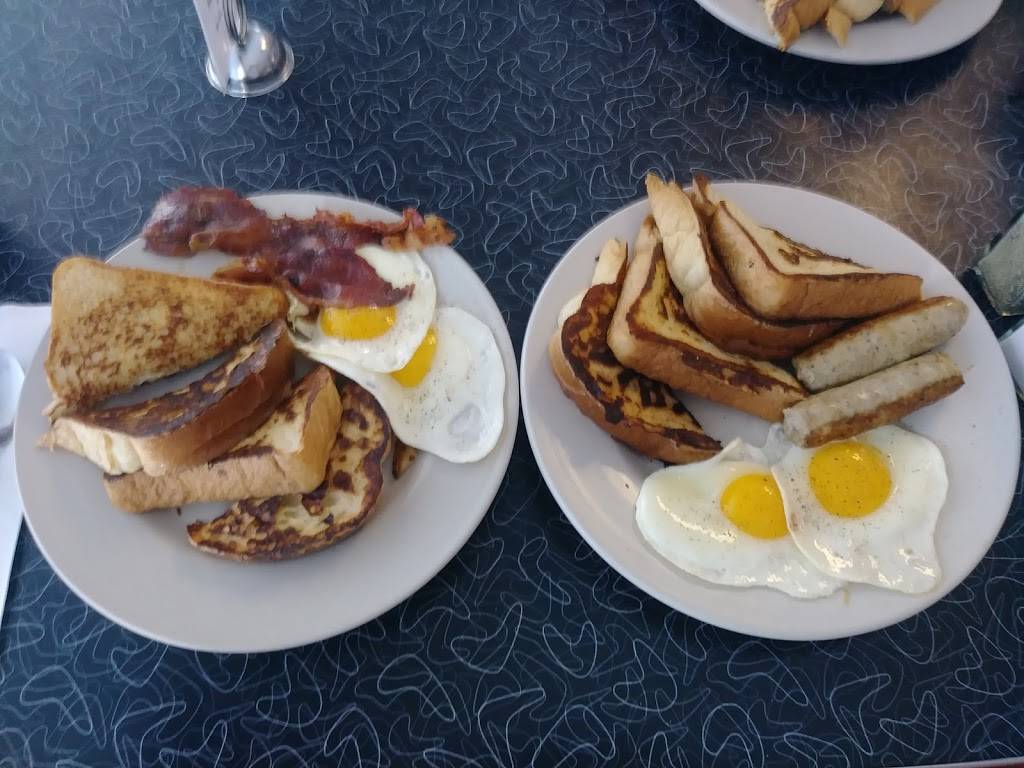 Camelot Country | restaurant | 351 US-1, Oak Hill, FL 32759, USA | 3863450352 OR +1 386-345-0352