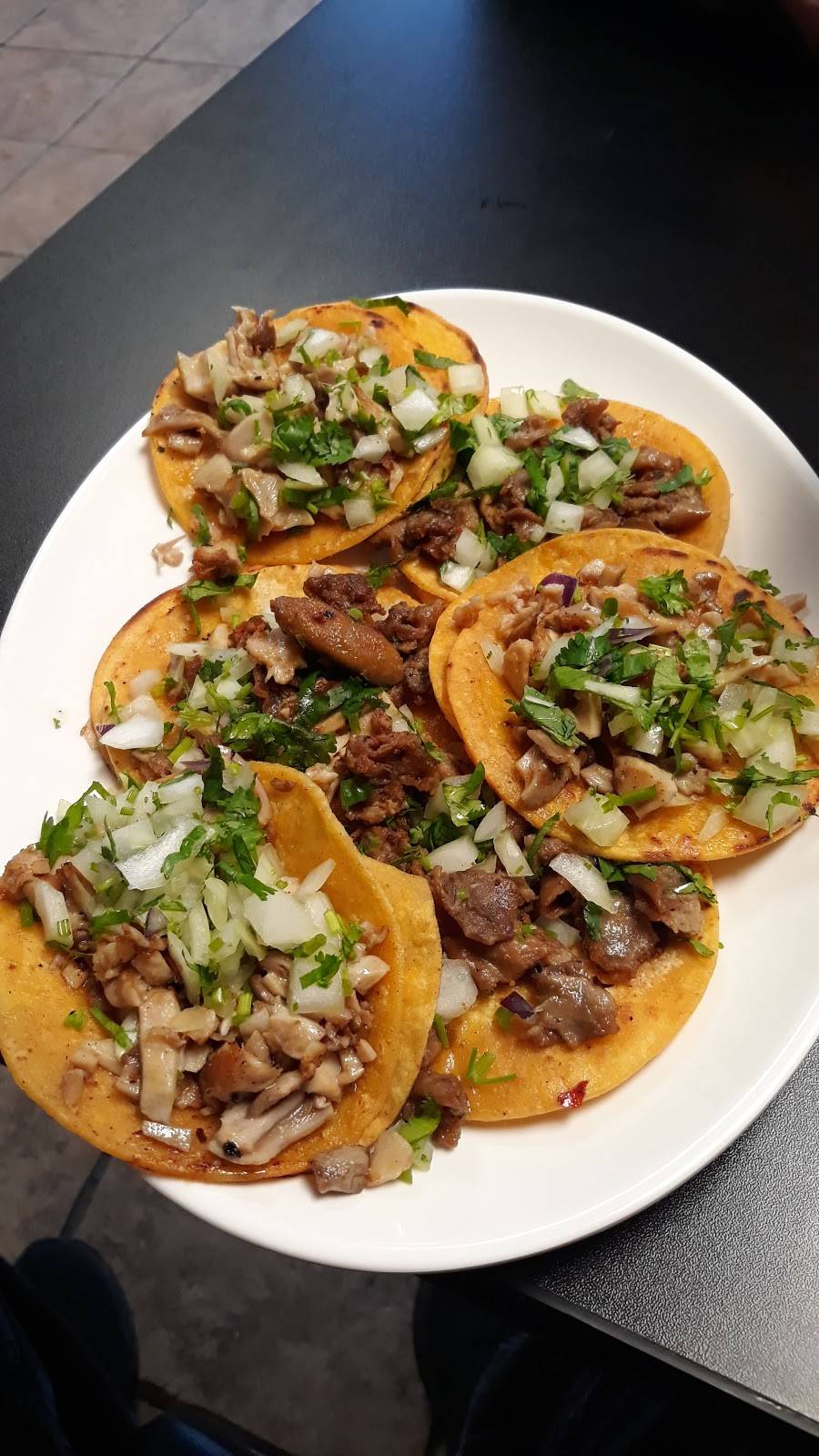 El Narco Taco | restaurant | 14875 Bear Valley Rd, Hesperia, CA 92345, USA | 4422676080 OR +1 442-267-6080