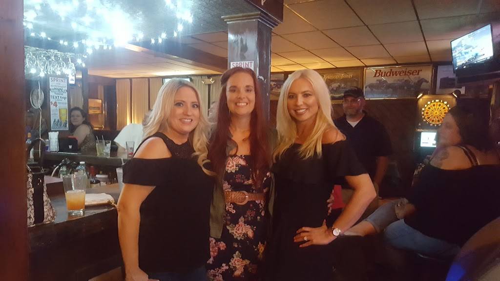 Jessica Stones | restaurant | 738 New Loudon Rd, Latham, NY 12110, USA | 5187858536 OR +1 518-785-8536