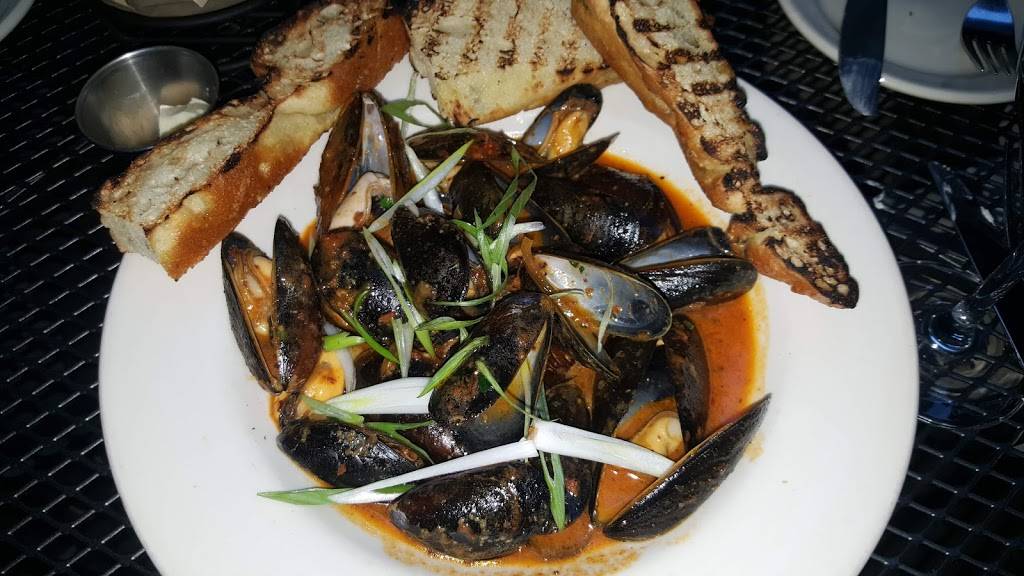 Ashmont Grill | restaurant | 555 Talbot Ave, Boston, MA 02124, USA | 6178254300 OR +1 617-825-4300