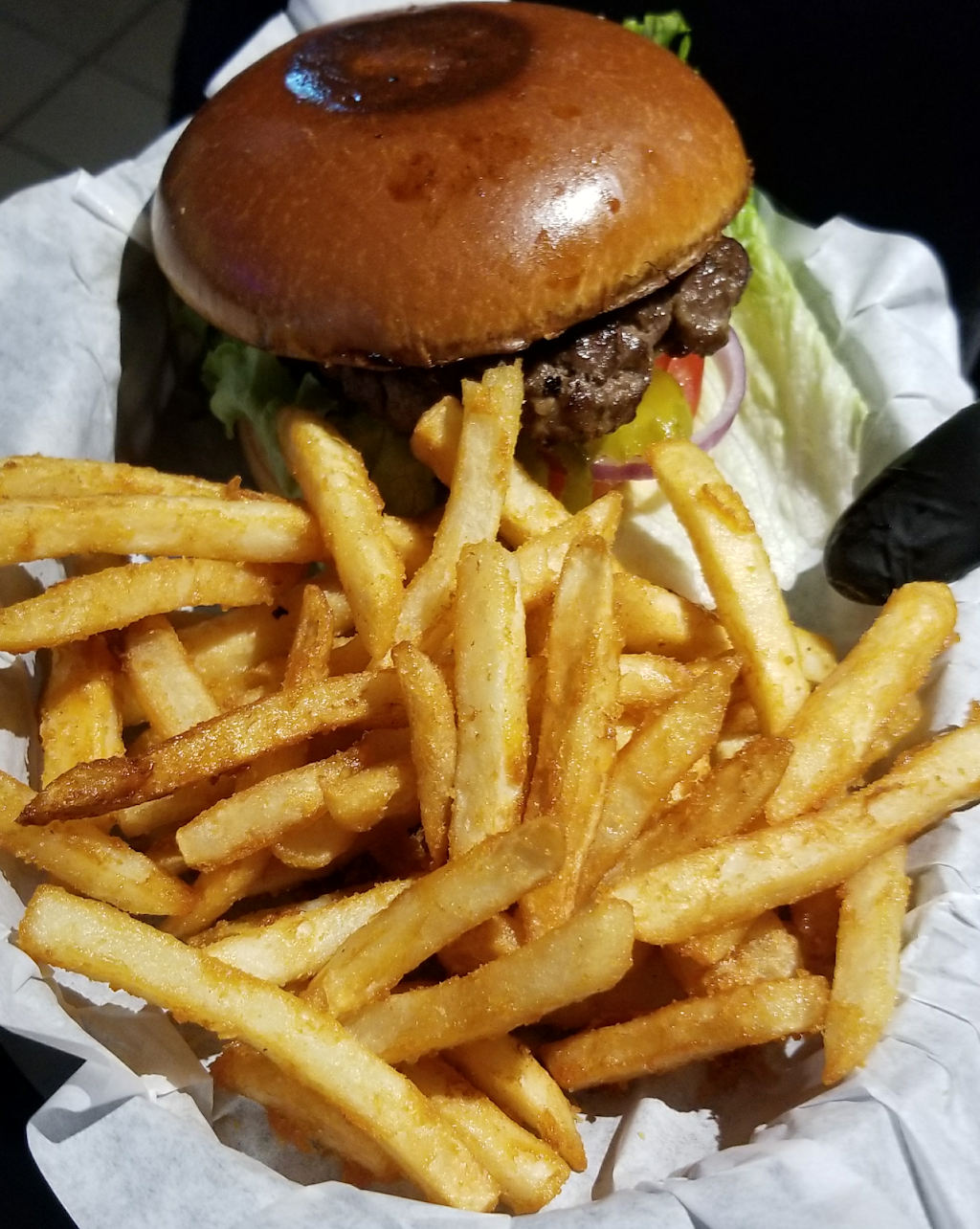 WAREHOUSE | restaurant | 108 S Austin St, Seguin, TX 78155, USA | 8304334666 OR +1 830-433-4666