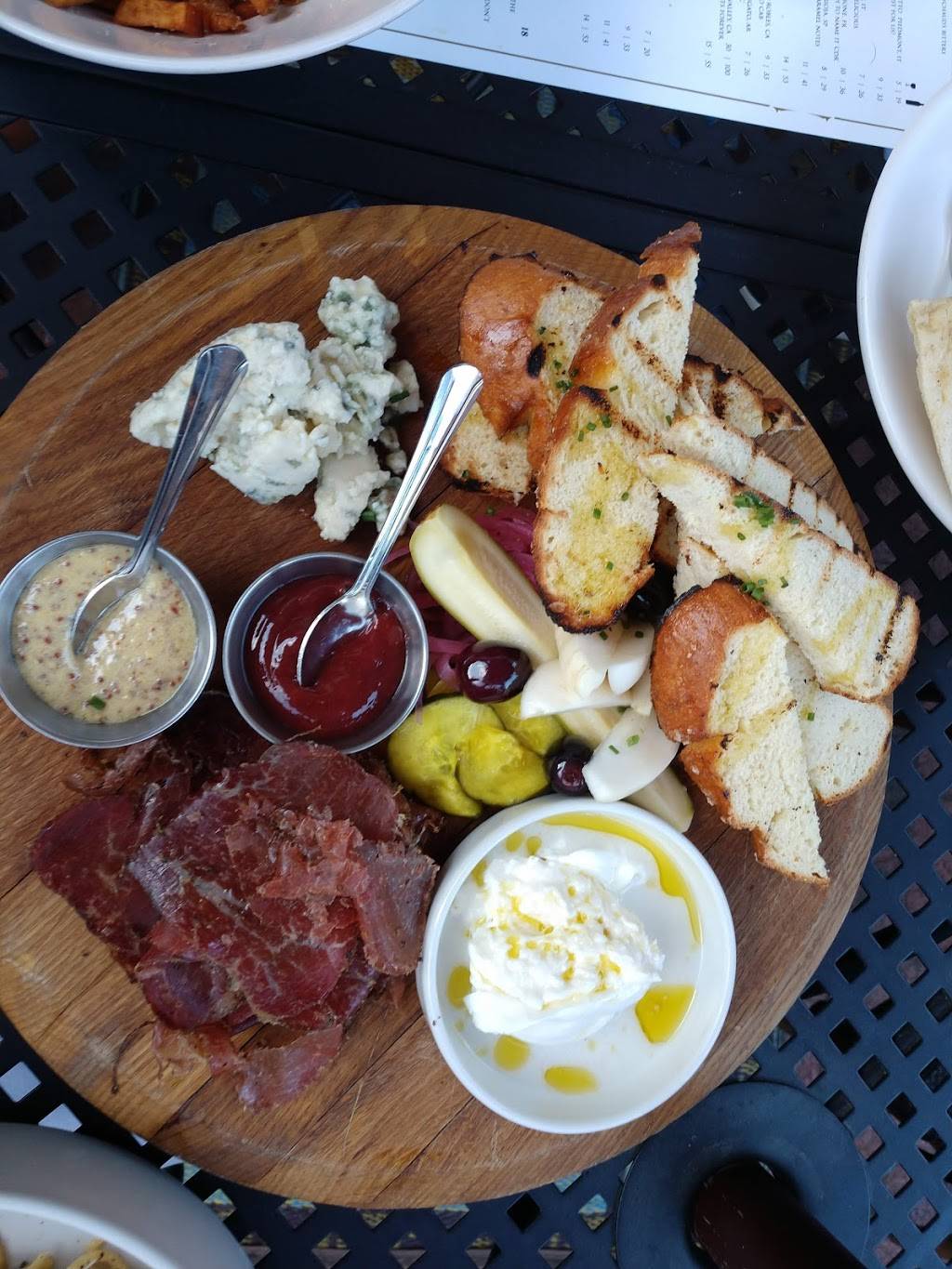 The East End | restaurant | 244 Wickenden St, Providence, RI 02903, USA | 4014339770 OR +1 401-433-9770