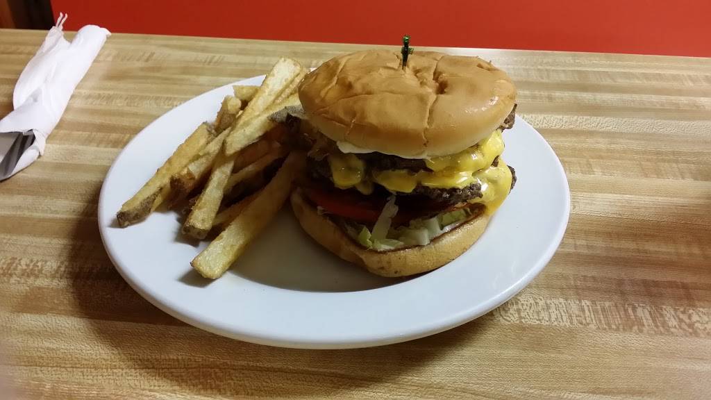 Crescent Inn | restaurant | 10144 3 Notch Rd, Troy, VA 22974, USA | 4345898810 OR +1 434-589-8810