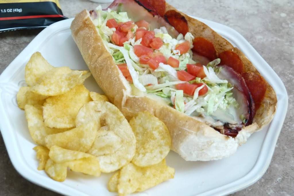 Papas Pizza | meal takeaway | 336 S Lakeview Dr, Lake Helen, FL 32744, USA | 3862283451 OR +1 386-228-3451