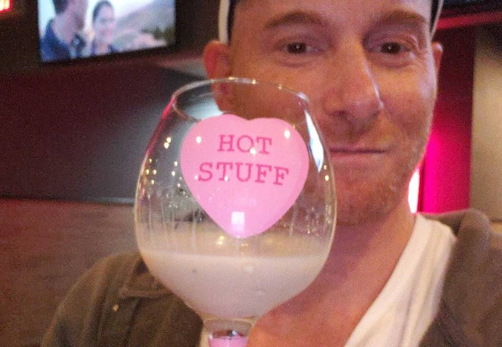 Locals Bar and Entertainment | restaurant | 300 Gordons Corner Rd, Manalapan Township, NJ 07726, USA | 7328517202 OR +1 732-851-7202