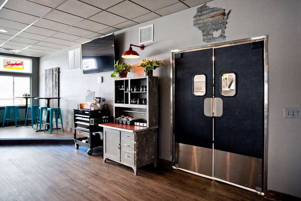 Stolls Olde 109 | restaurant | N866 Co Rd R, Watertown, WI 53098, USA | 9209253000 OR +1 920-925-3000