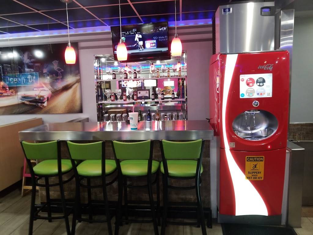 Miami Grill | restaurant | 600 NE 167th St, Miami, FL 33162, USA | 3059443111 OR +1 305-944-3111