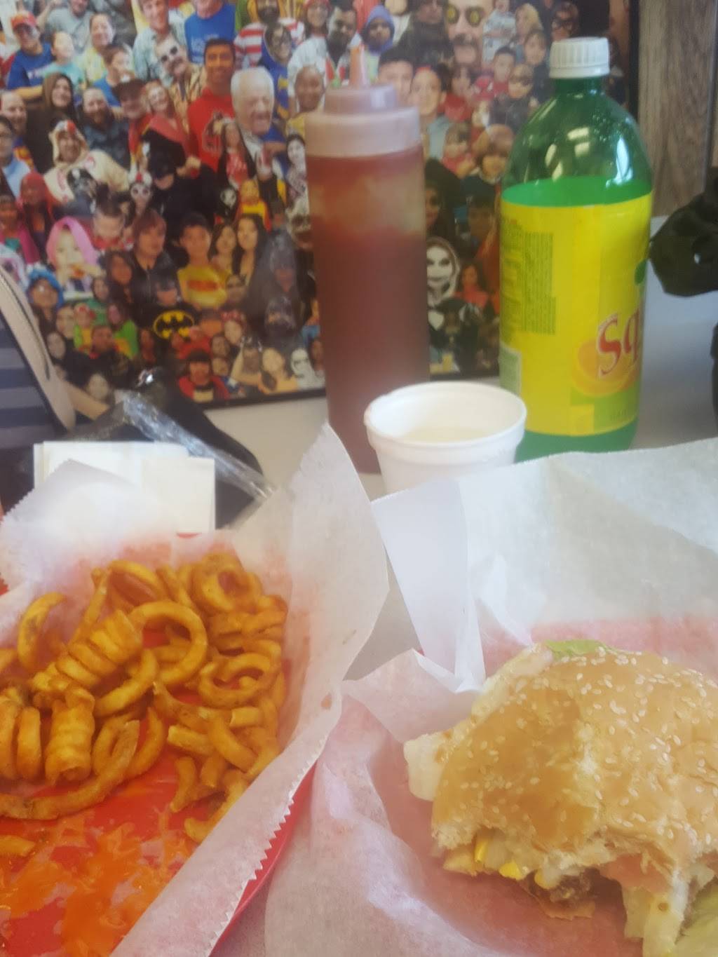 Pizza Castle | restaurant | 3256 W 55th St, Chicago, IL 60632, USA | 7737761075 OR +1 773-776-1075