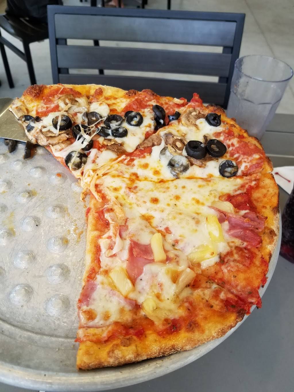 piesanos pies and pints | restaurant | 2701 SW 42nd St, Ocala, FL 34471, USA | 3523516000 OR +1 352-351-6000