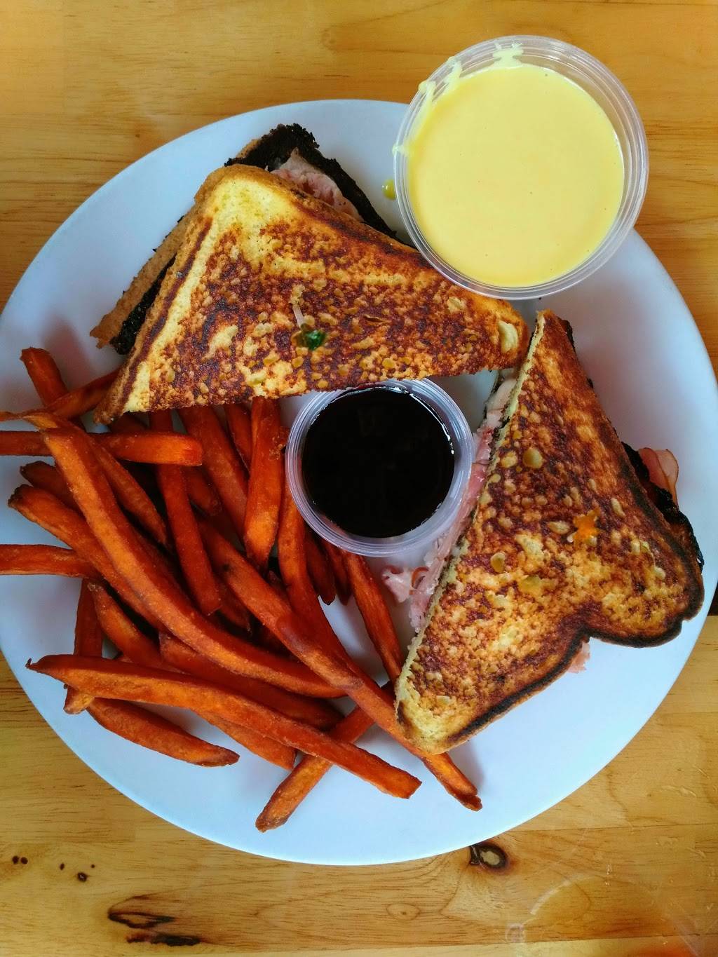 Red Brick Station | restaurant | 8149 Honeygo Blvd, White Marsh, MD 21236, USA | 4109317827 OR +1 410-931-7827