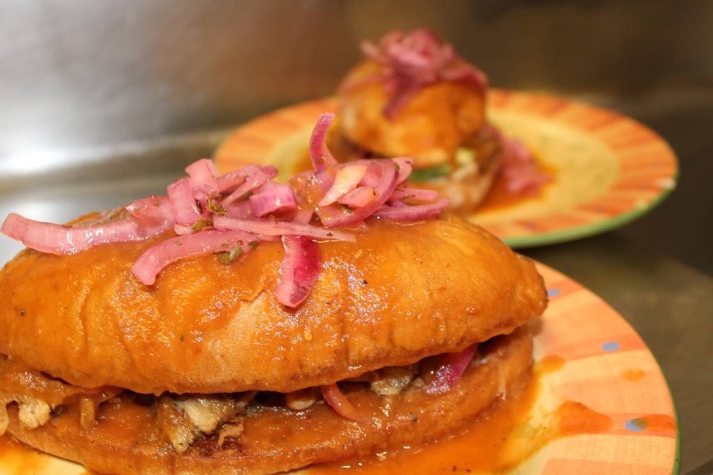 Los 2 Brothers Mexican Restaurant | restaurant | 2011 Irving Park Rd, Hanover Park, IL 60133, USA | 6303729462 OR +1 630-372-9462