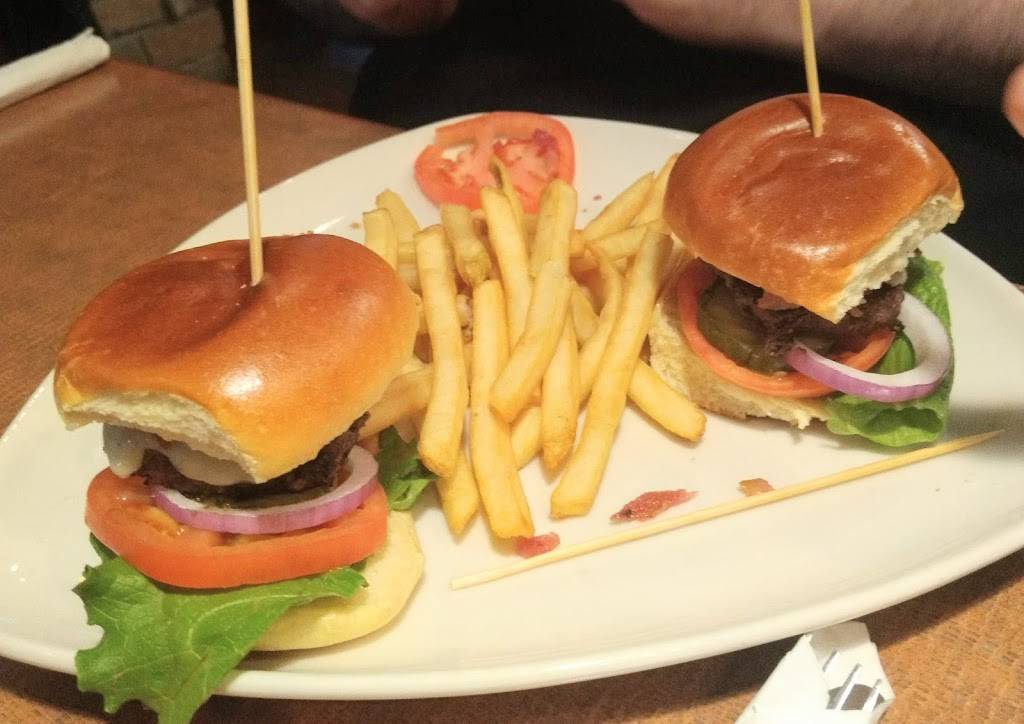 Bostons Restaurant & Sports Bar | restaurant | 191 W Nationwide Blvd, Columbus, OH 43215, USA | 6142294275 OR +1 614-229-4275