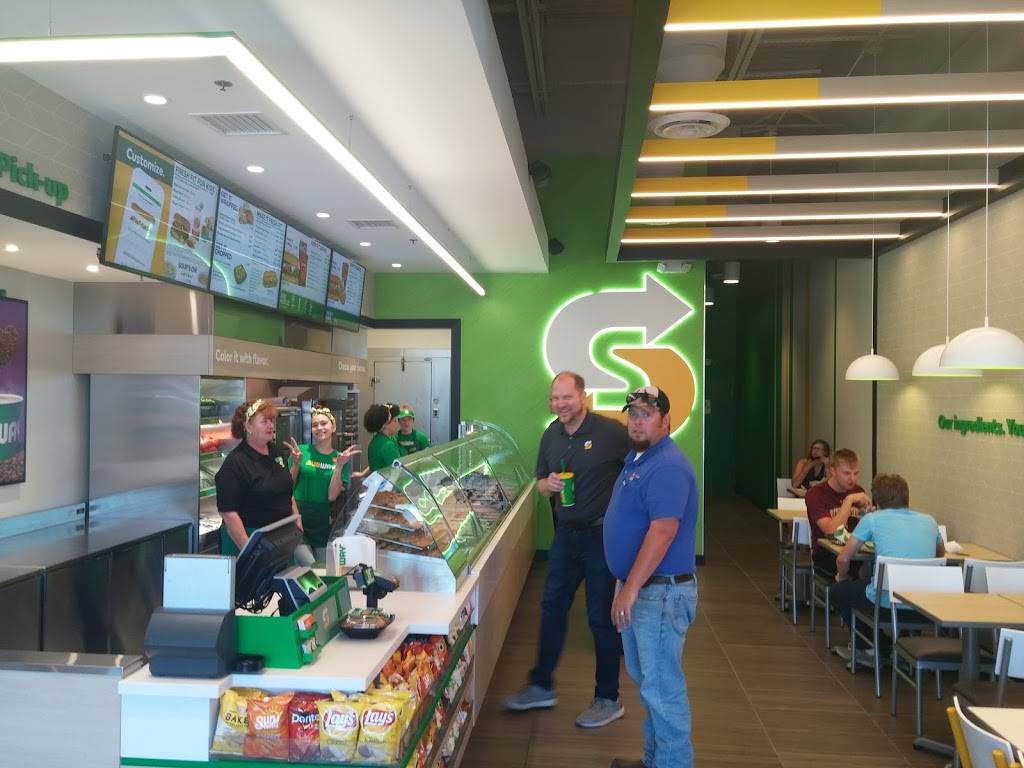 Subway Restaurants | restaurant | 6635 W Happy Valley Rd #102, Phoenix, AZ 85013, USA | 6235615712 OR +1 623-561-5712