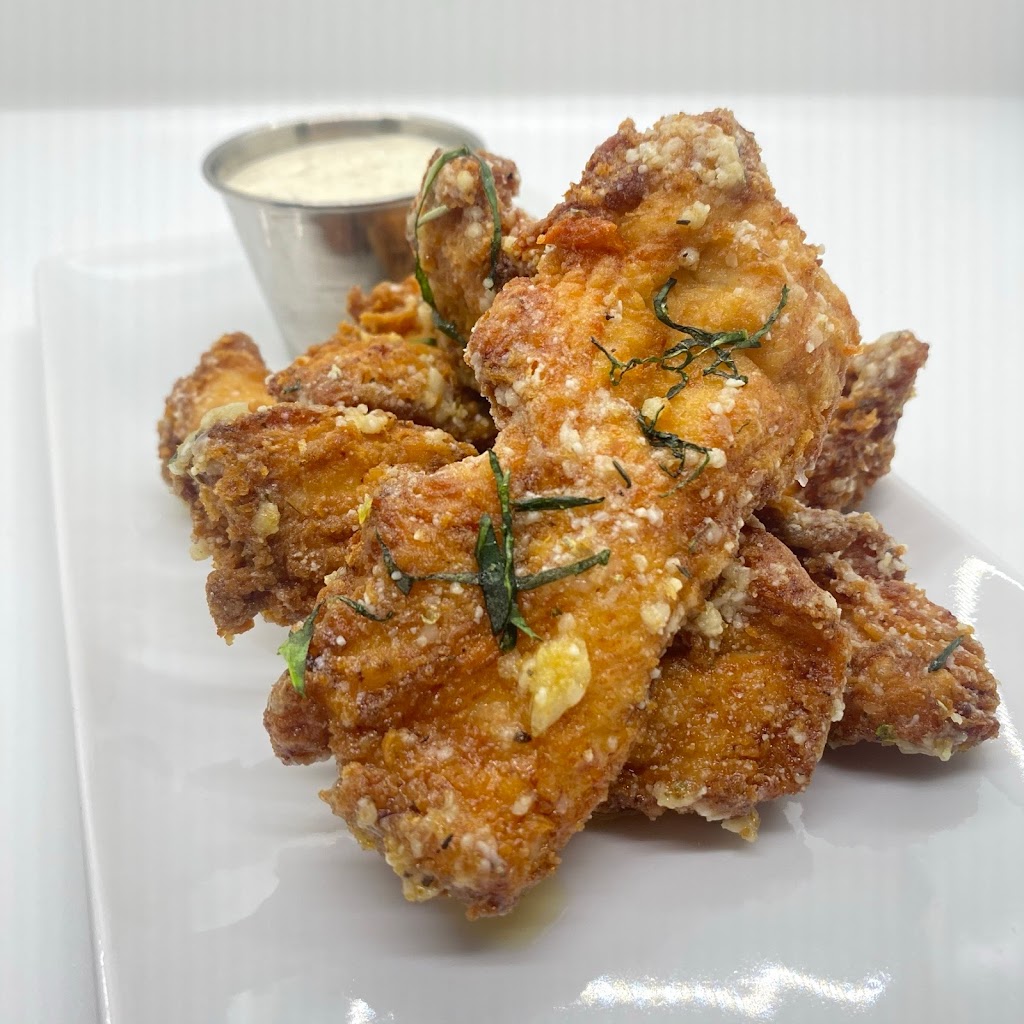 FBs Kitchen & Lounge | restaurant | 126 W 6th St, Cincinnati, OH 45202, USA | 5137212253 OR +1 513-721-2253