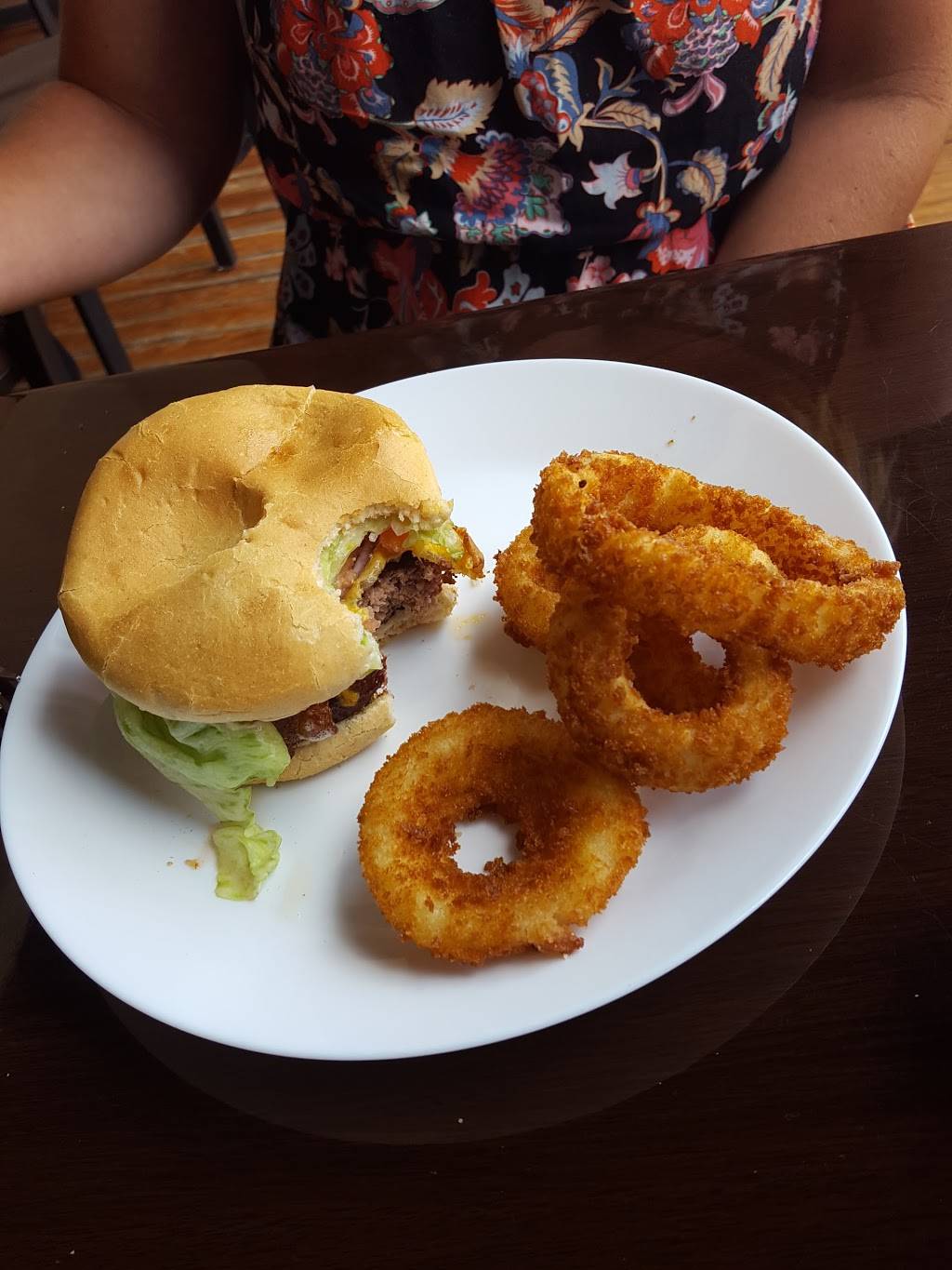 Olde Town Hall Restaurant & Pub | restaurant | 140 S Palmer St, Ridgeway, SC 29130, USA | 8033370389 OR +1 803-337-0389