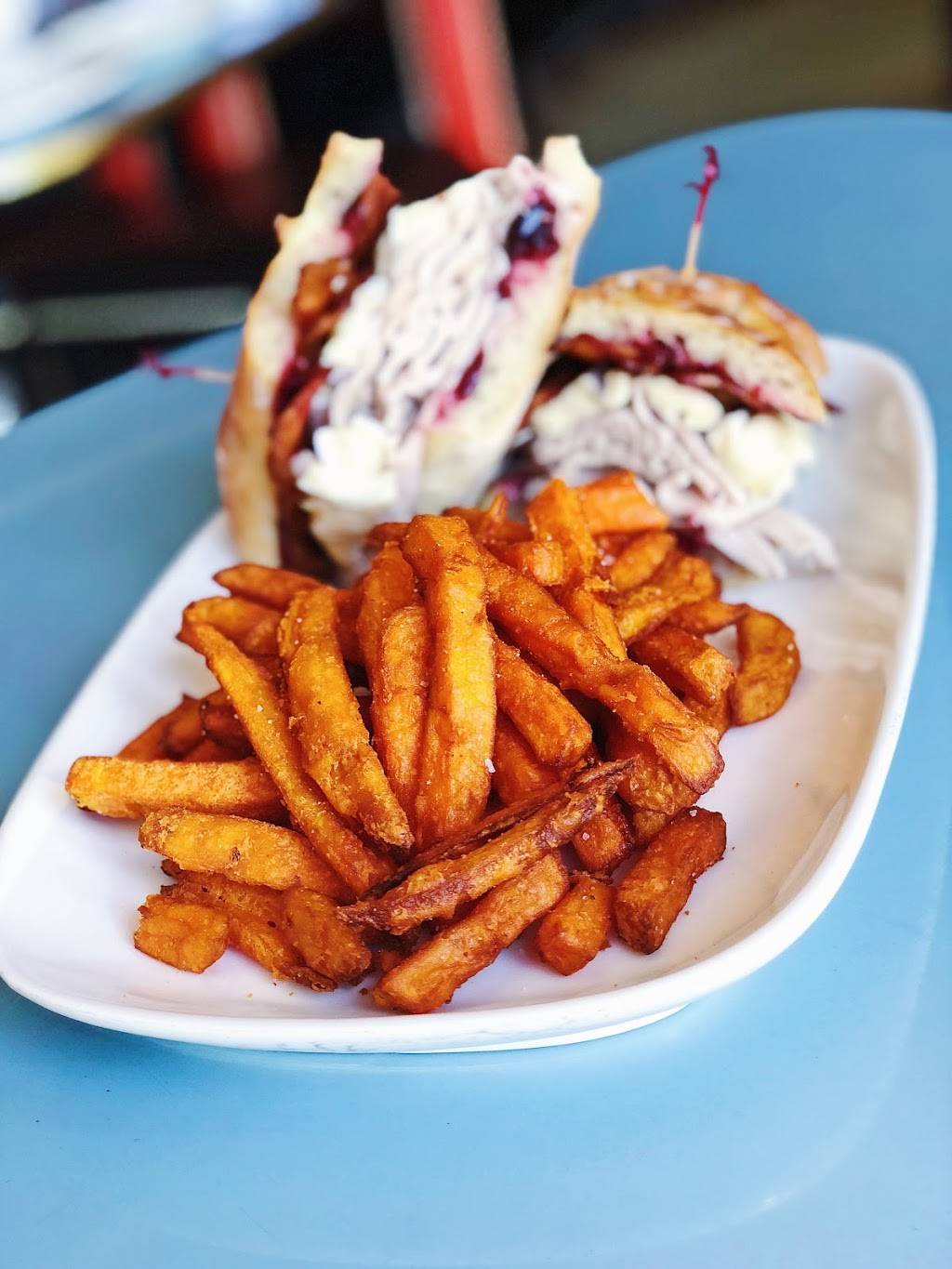 The Blue Horse Restaurant | restaurant | 247 Raritan Ave, Highland Park, NJ 08904, USA | 7324302583 OR +1 732-430-2583