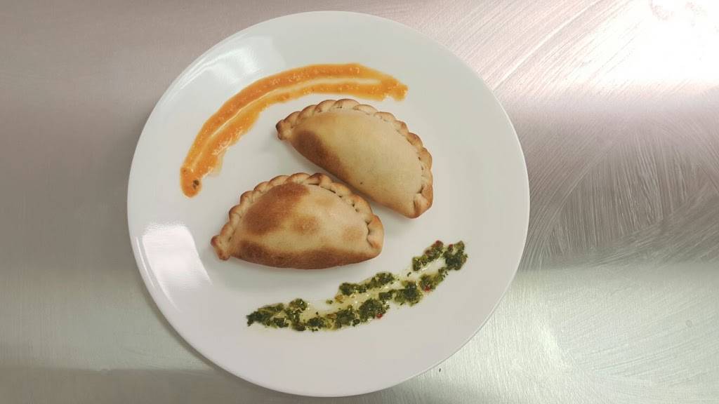 Maestro Empanadas | meal takeaway | 423 10th Ave, Coralville, IA 52241, USA | 3196217481 OR +1 319-621-7481