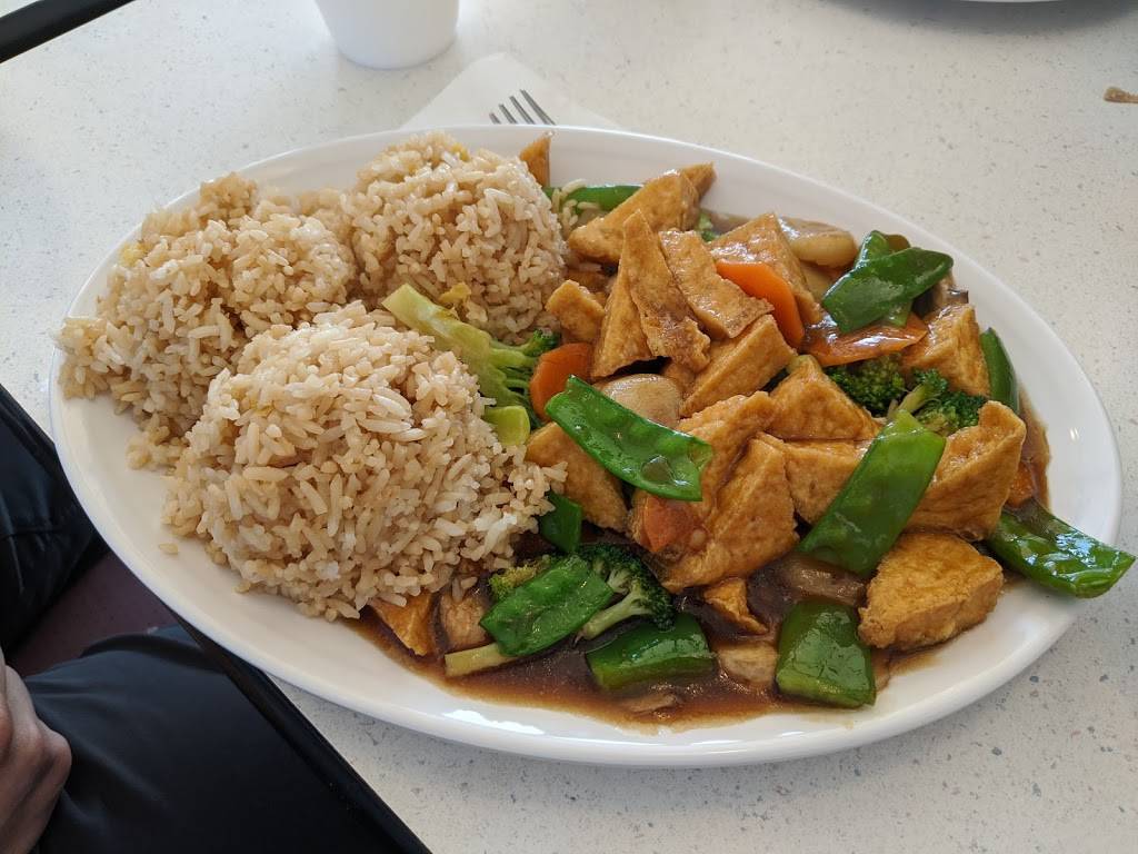 Great Wall Express | restaurant | 900 Woodbury Ave, Council Bluffs, IA 51503, USA | 7123239622 OR +1 712-323-9622