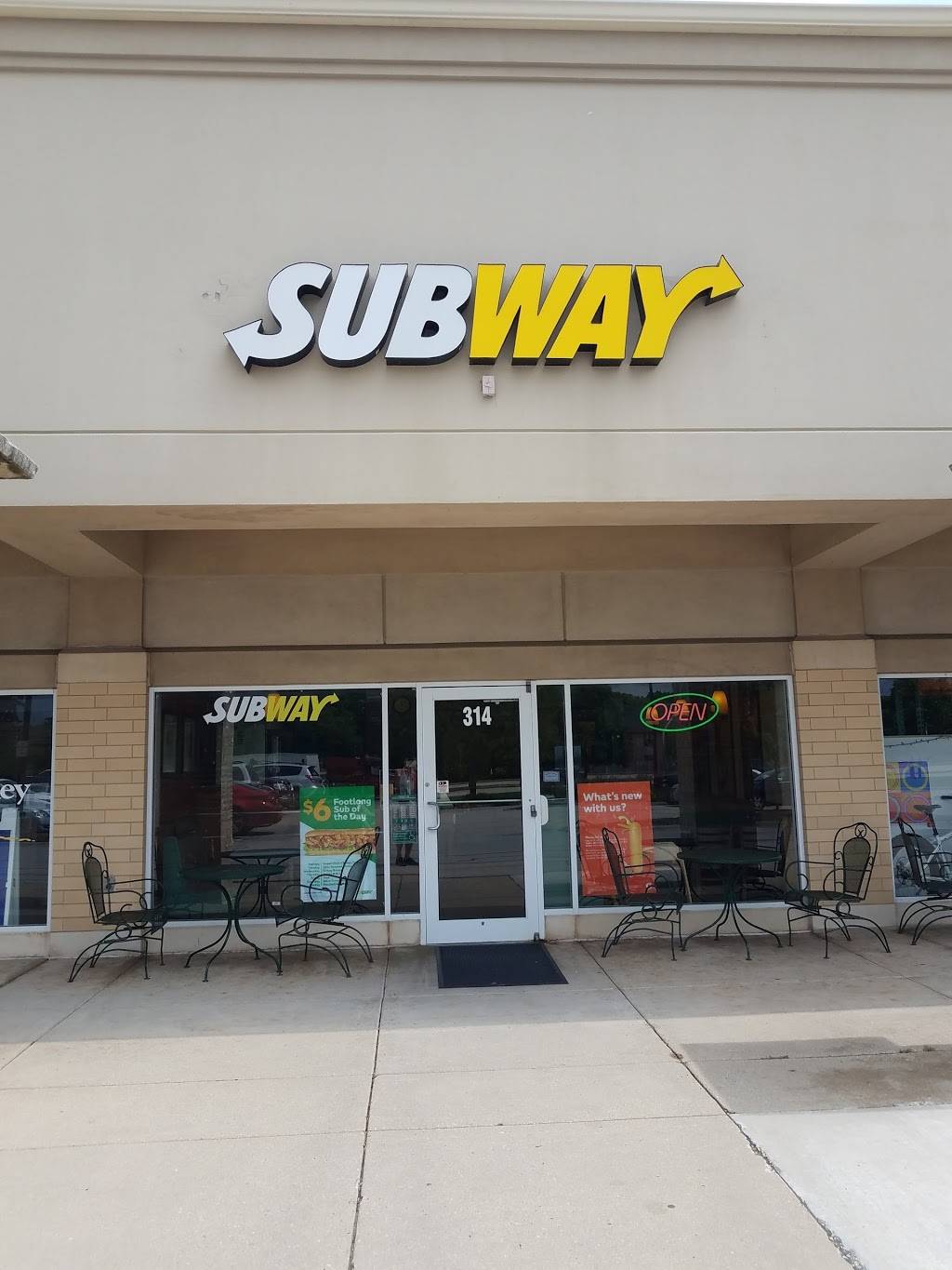 Subway Restaurants | restaurant | 314 W Half Day Rd, Buffalo Grove, IL 60089, USA | 8479139782 OR +1 847-913-9782