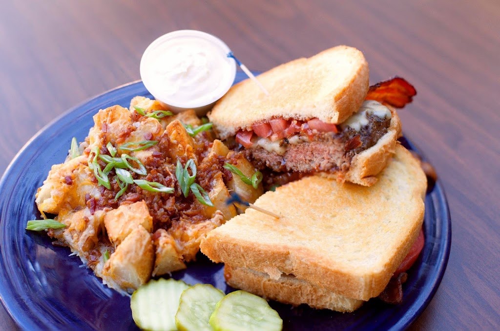 Dog and Duck | restaurant | 2826 US-52, Moncks Corner, SC 29461, USA | 8438095358 OR +1 843-809-5358