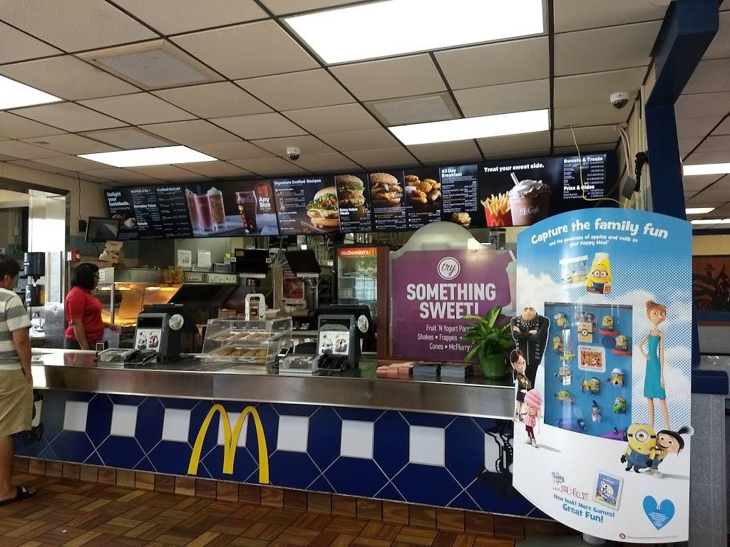 McDonalds | cafe | 10013 W, Sunset Strip, Sunrise, FL 33322, USA | 9547486706 OR +1 954-748-6706