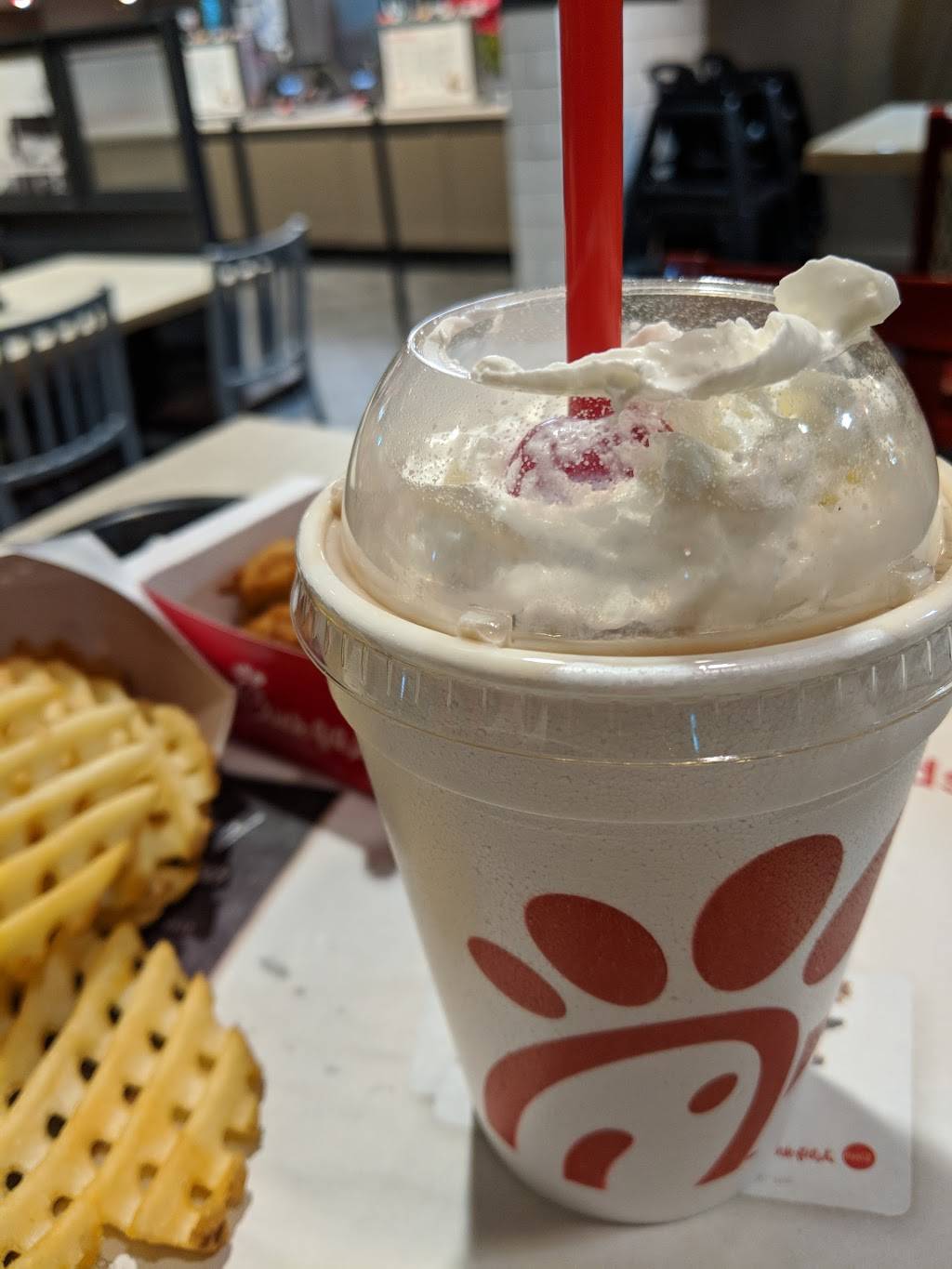 Chick-fil-A | restaurant | 2645 S 108th St, West Allis, WI 53227, USA | 4143274885 OR +1 414-327-4885