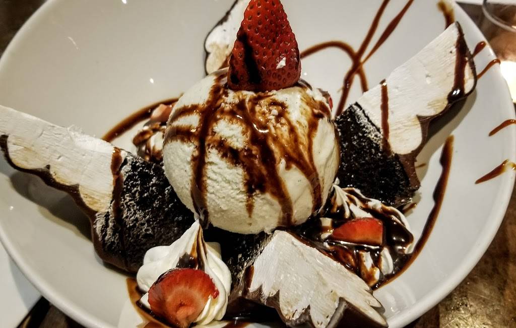 J.Baldwins Restaurant | restaurant | 16981 18 Mile Rd, Clinton Twp, MI 48038, USA | 5864163500 OR +1 586-416-3500