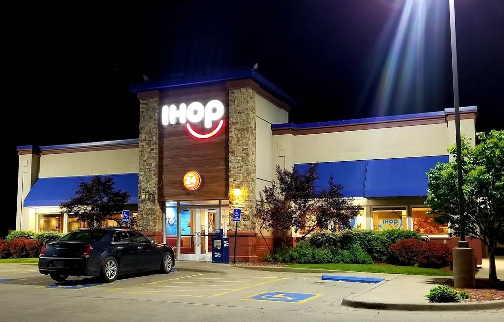 IHOP | restaurant | 11855 E Kellogg Dr N, Wichita, KS 67207, USA | 3166527251 OR +1 316-652-7251