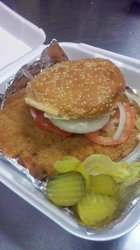 Village Pizza | restaurant | 2002 N Arlington Ave, Indianapolis, IN 46218, USA | 3173590500 OR +1 317-359-0500