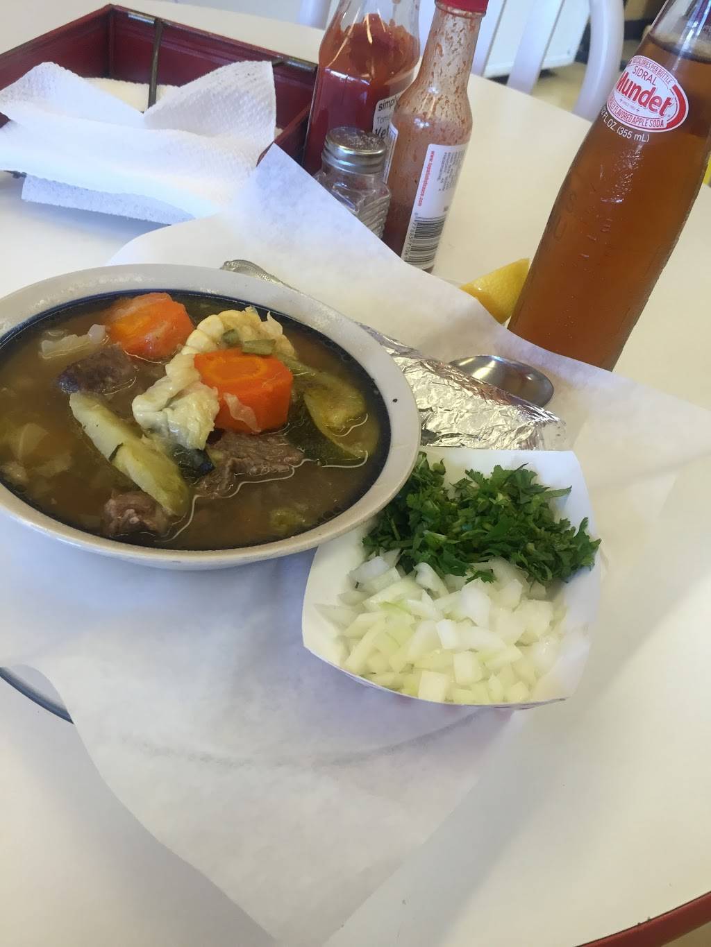 El Zarape Mexican Restaurant | restaurant | 1435 San Andres St, Santa Barbara, CA 93101, USA | 8058992711 OR +1 805-899-2711