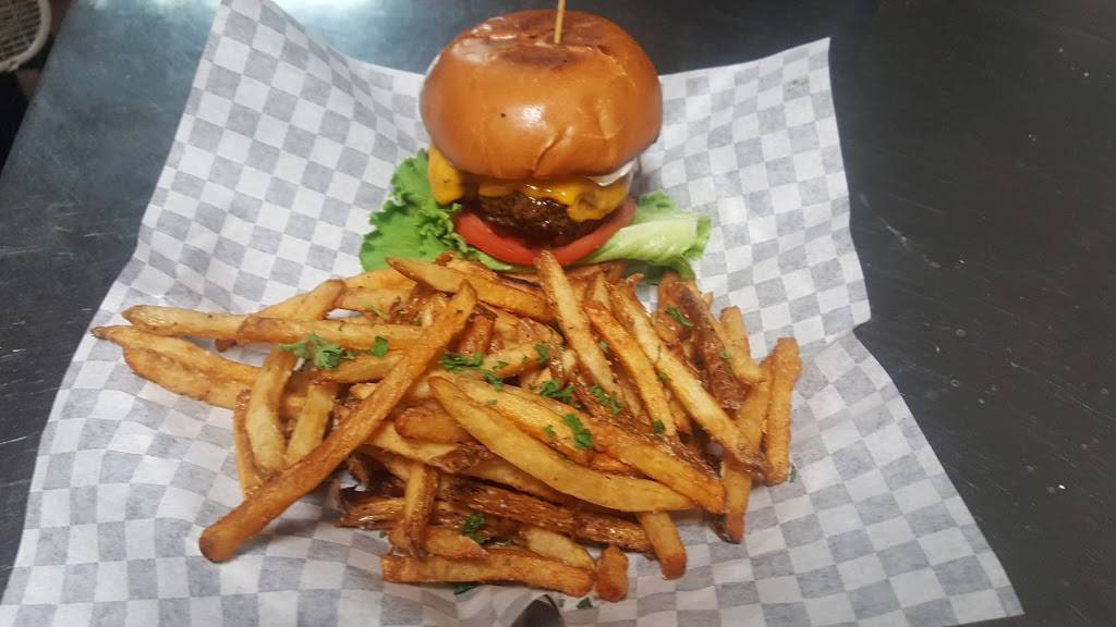 Olivers On Lynn Alley | restaurant | 26 N High St, Columbus, OH 43215, USA | 6148675004 OR +1 614-867-5004