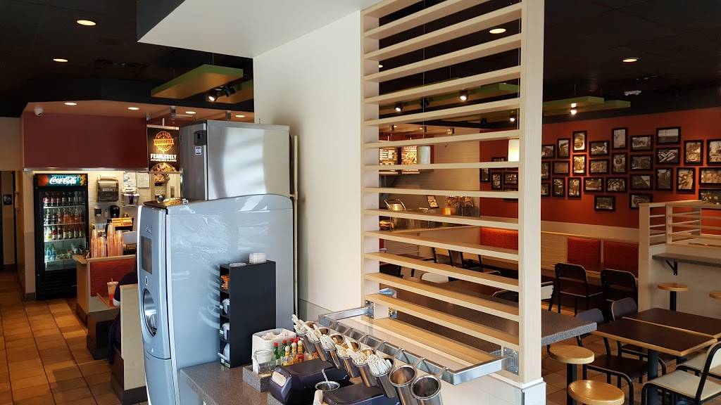 QDOBA Mexican Eats | restaurant | 2450 E Mason St Suite C, Green Bay, WI 54311, USA | 9209650350 OR +1 920-965-0350