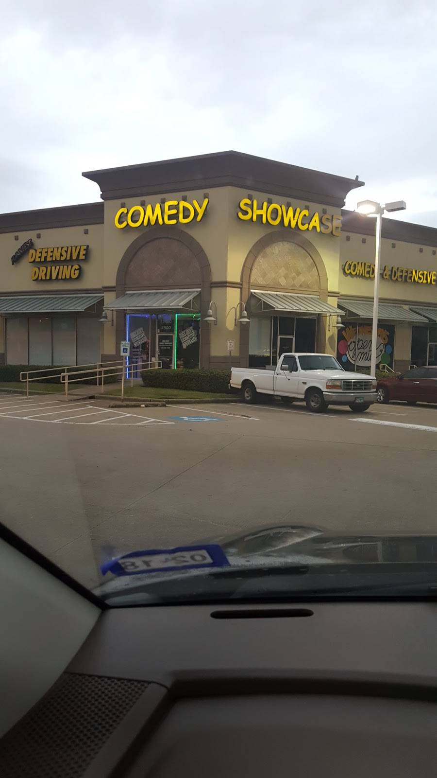 Joke Joint Comedy Showcase | restaurant | 12802 Gulf Fwy, Houston, TX 77034, USA | 2814811188 OR +1 281-481-1188