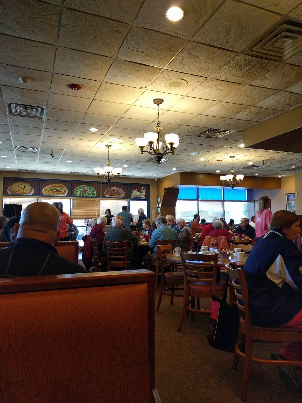 Mattys Grill and Pancake House | restaurant | 995 Brook Forest Ave, Shorewood, IL 60404, USA | 8152549600 OR +1 815-254-9600