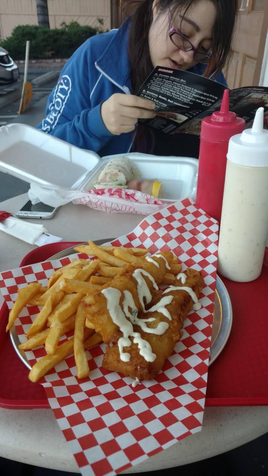 H Salt Fish & Chips | restaurant | 18054 Saticoy St, Reseda, CA 91335, USA | 8188814744 OR +1 818-881-4744