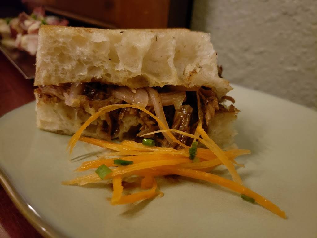 Tusk | restaurant | 5513 W North Ave, Milwaukee, WI 53208, USA | 4147632095 OR +1 414-763-2095