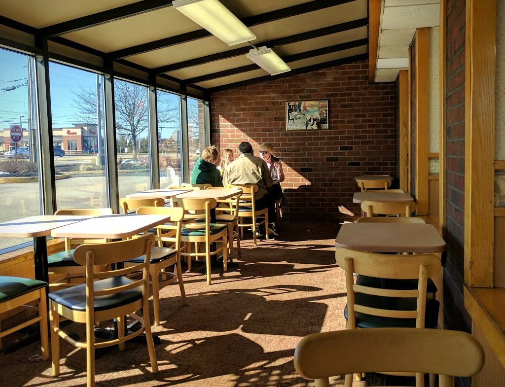 Wendys | restaurant | 28 Airport Square, North Wales, PA 19454, USA | 2153629559 OR +1 215-362-9559