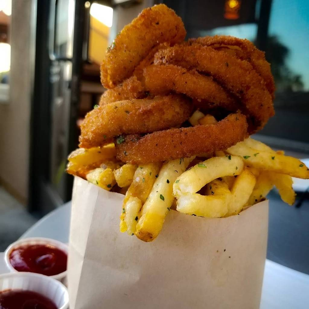 Burger Lounge | restaurant | 4116 Adams Ave, San Diego, CA 92116, USA | 6195842929 OR +1 619-584-2929