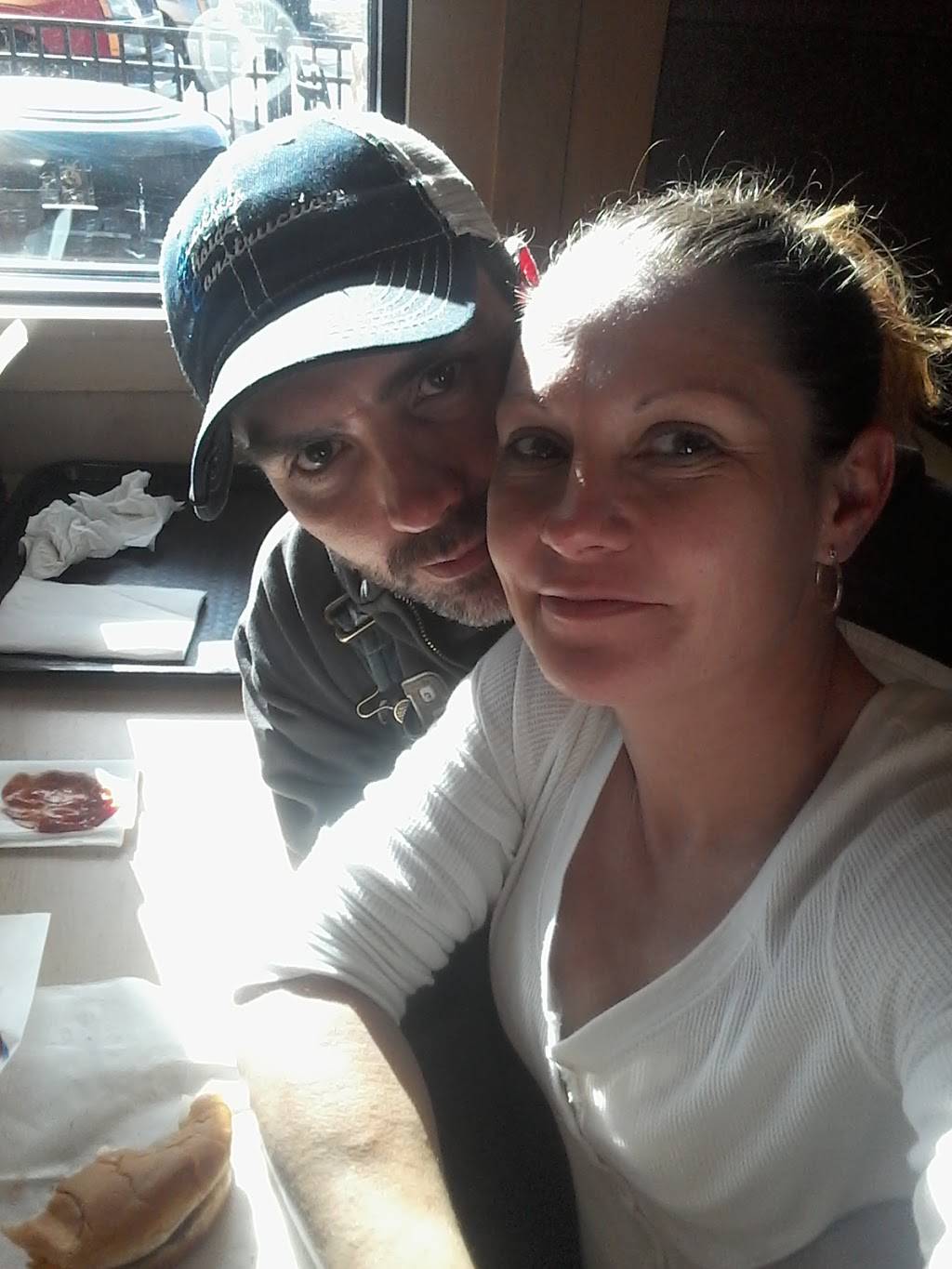 Dairy Queen Grill & Chill | restaurant | 328 N Main St, Jamestown, TN 38556, USA | 9318799293 OR +1 931-879-9293