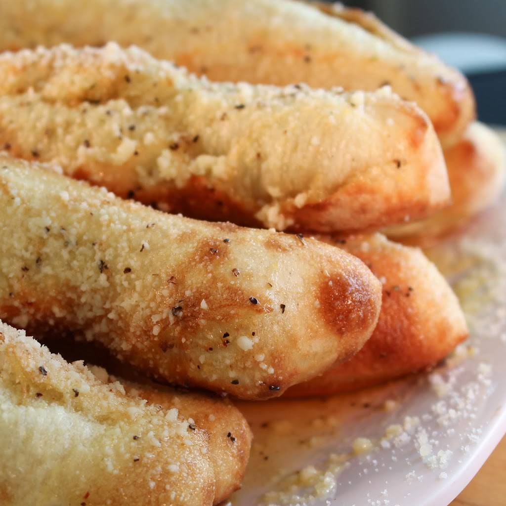 Northern Lights Pizza | restaurant | 104 3rd St SE, Altoona, IA 50009, USA | 5159674300 OR +1 515-967-4300