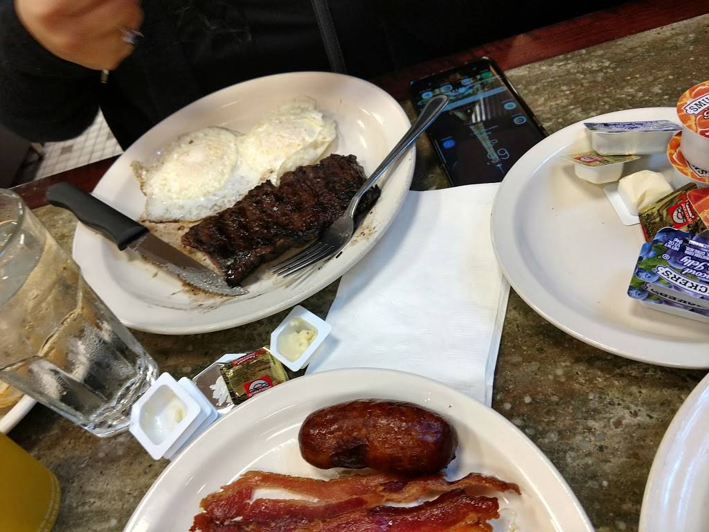 Moonstruck | restaurant | 462 1st Avenue, New York, NY 10016, USA | 2125624141 OR +1 212-562-4141