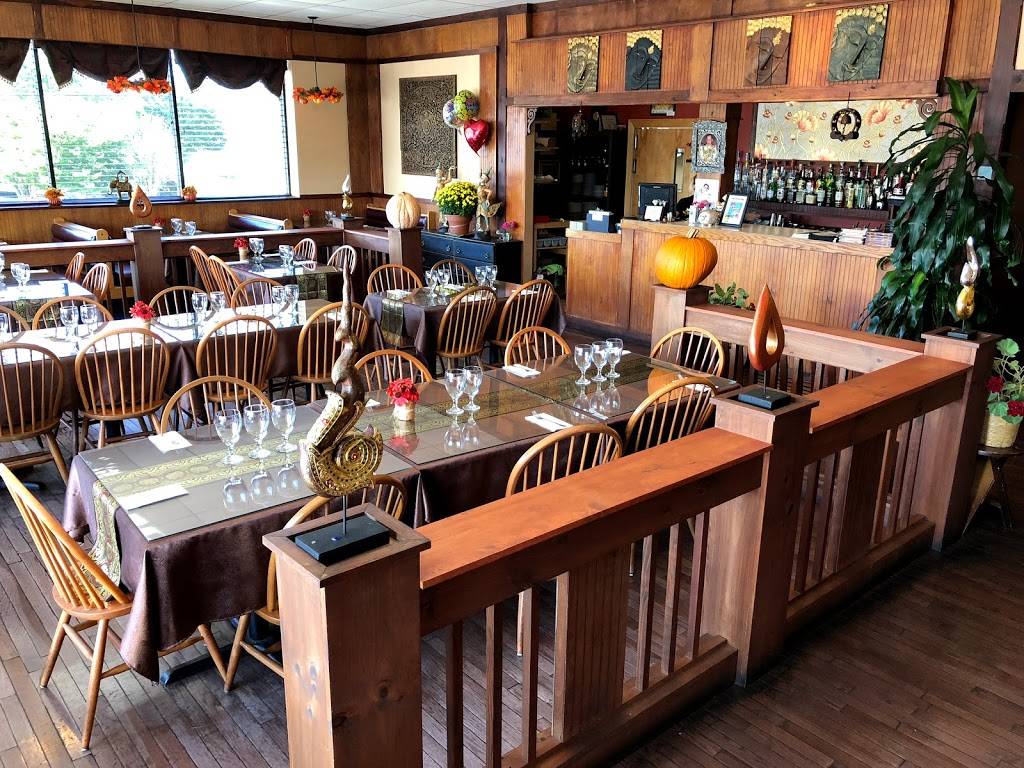 Siam Square Fine Thai Cuisine | restaurant | 238 E Main Rd, Middletown, RI 02842, USA | 4018517988 OR +1 401-851-7988