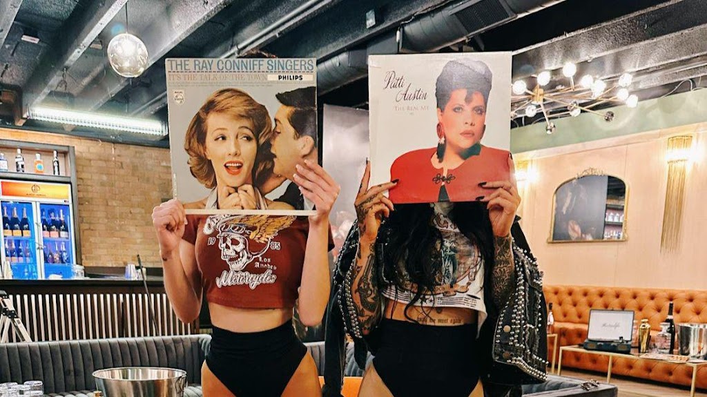 Almost Famous | restaurant | 7419 E Indian Plaza A, Scottsdale, AZ 85251, USA | 4802329182 OR +1 480-232-9182