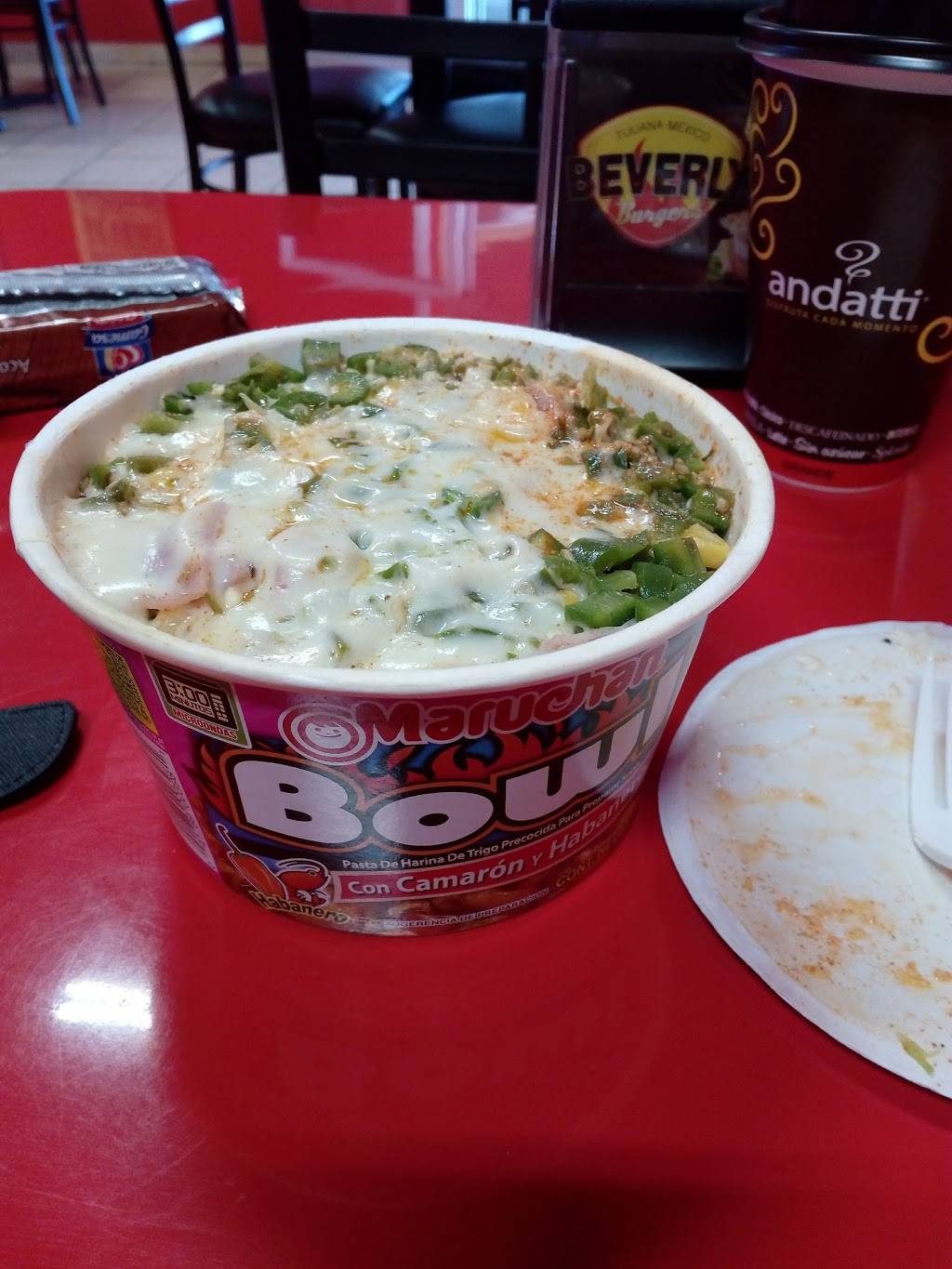 beverly burgers | restaurant | articulo 27 constitucional, jose haros aguilar 2087, Parcela 39, 22707 Rosarito, B.C., Mexico | 016616137079 OR +52 661 613 7079