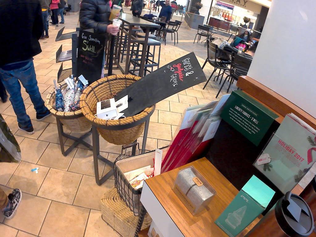 Starbucks | cafe | 3265 W Market St, Akron, OH 44333, USA | 3308696397 OR +1 330-869-6397